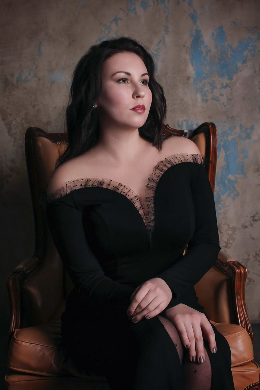 Алина Отяковская